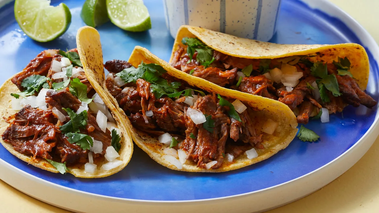 How to Build Crispy Cheese Carne Asada Tacos Without Losing the Crust