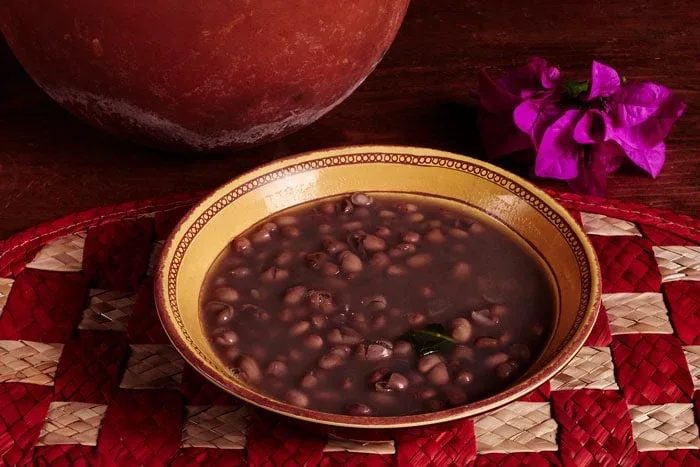 How to Make Frijoles de la Olla That Stay Brothy and Well Seasoned