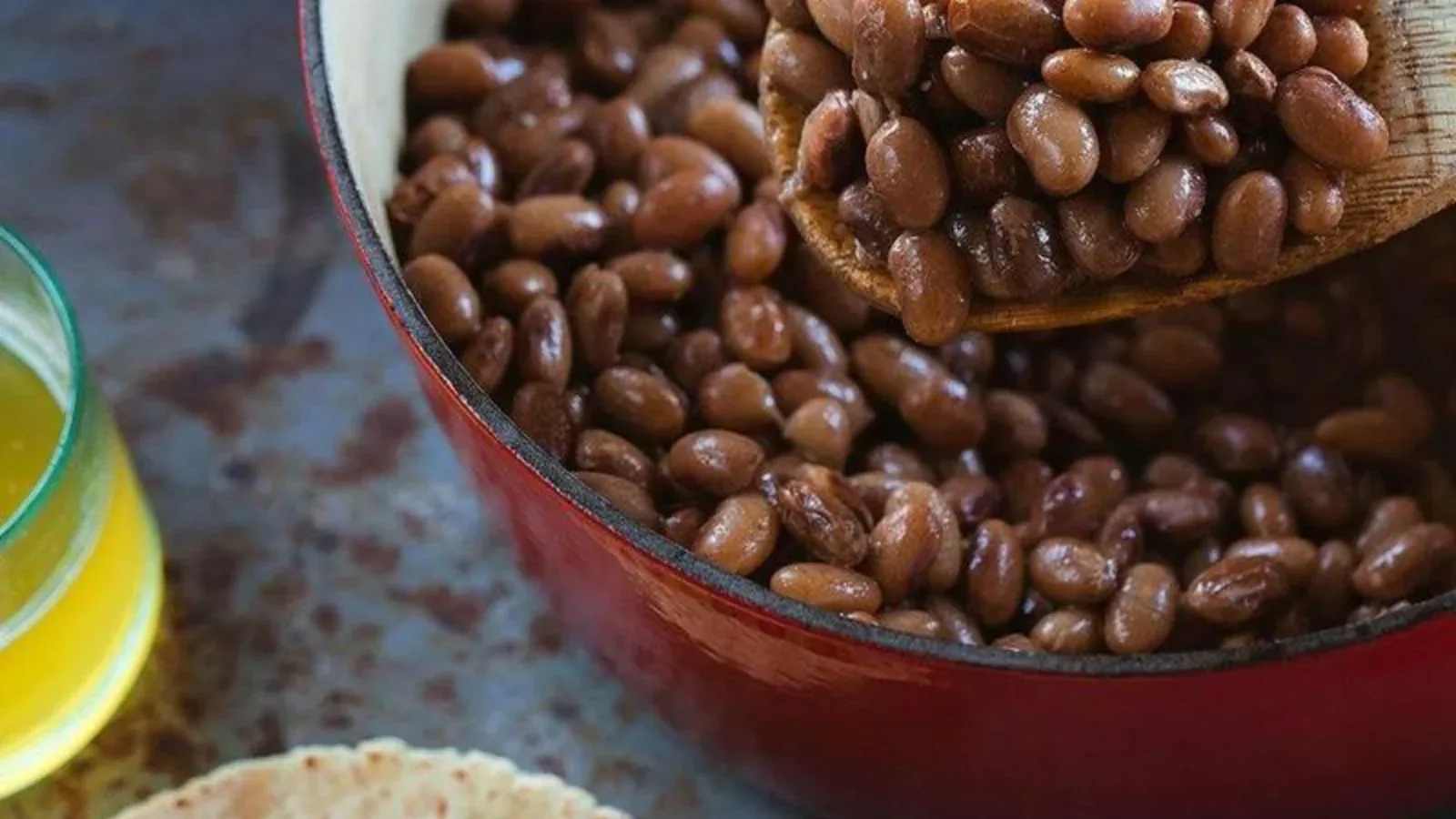 How to Make Frijoles de la Olla That Stay Brothy and Well Seasoned