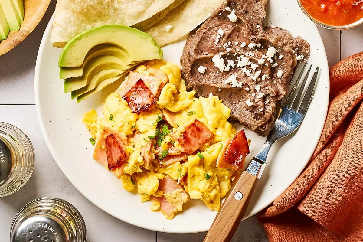 How to Make Huevos con Jamon That Stays Soft, Not Rubbery
