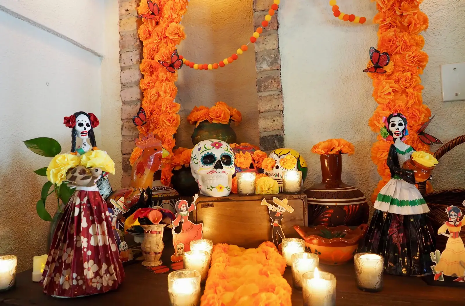 Where to Eat & Drink Near the Día de los Muertos Concert Downtown