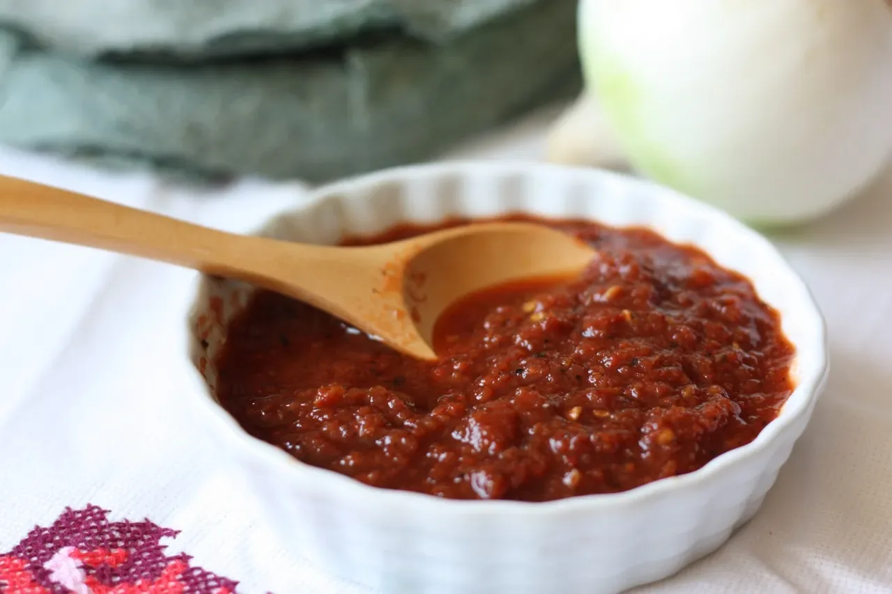 Why Chile Morita Salsa Tastes Smokier and How to Control the Heat