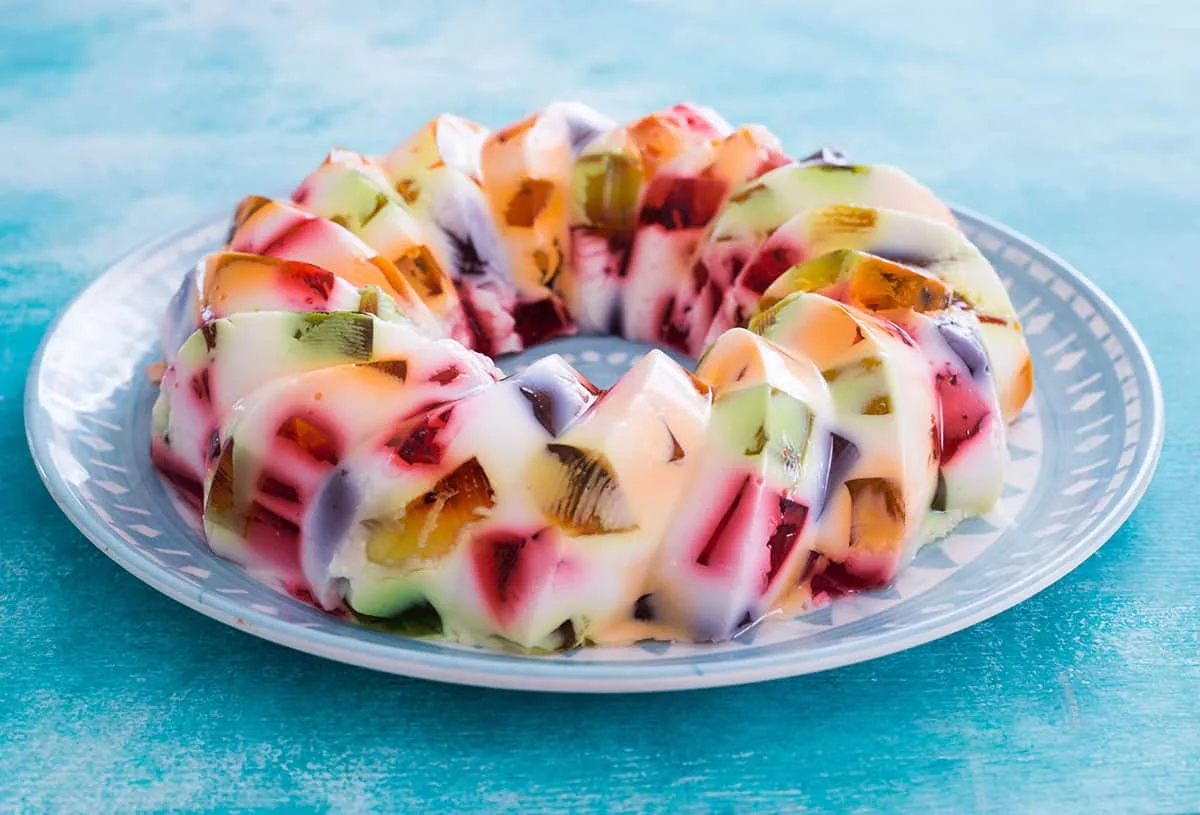 Gelatina De Mosaicos — Mexican Jello for Better Results in a Home Kitchen
